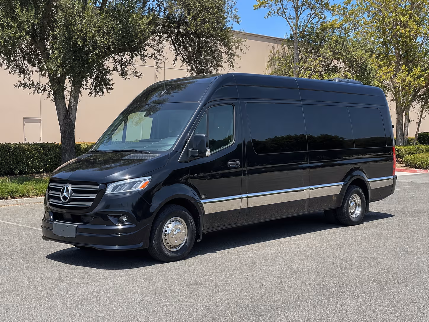 15 passenger sprinter van