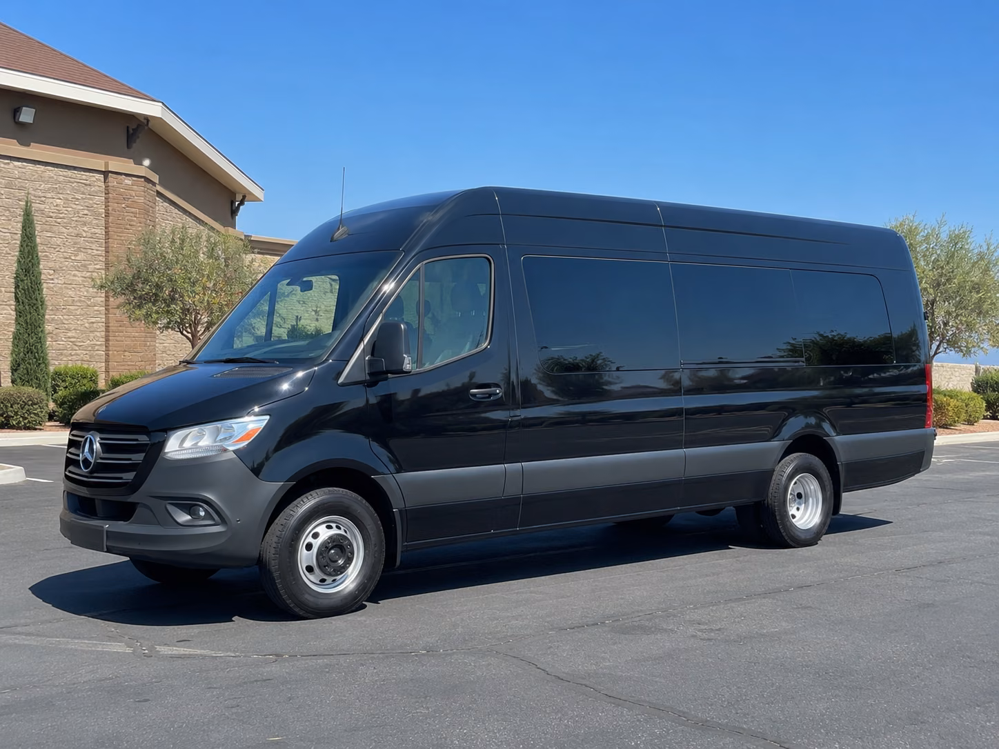 find the perfect transportation for your next airport transfer 2